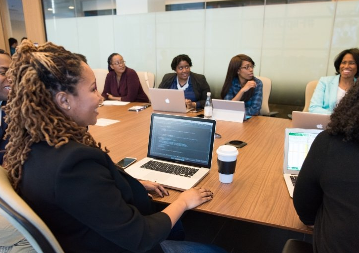 快手广告投放的计费方式有哪些？广告怎样呈现？