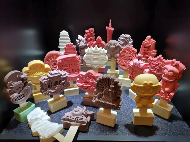 文明的推广，文化的赓续，靠传承，也靠传播”