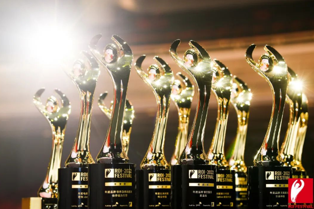 这份沉甸甸的荣誉将激励快手磁力引擎继续突破,为更多品牌注入可持续发展的动力,助力更多合作伙伴在新市井商业中拓展更多商业机会,实现深度经营和长效增长。 这份沉甸甸的荣誉将激励快手磁力引擎继续突破,为更多品牌注入可持续发展的动力,助力更多合作伙伴在新市井商业中拓展更多商业机会,实现深度经营和长效增长。