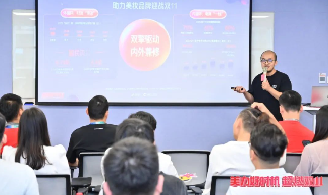 用户的多元化及高粘性，催生快手成为国民级流量平台