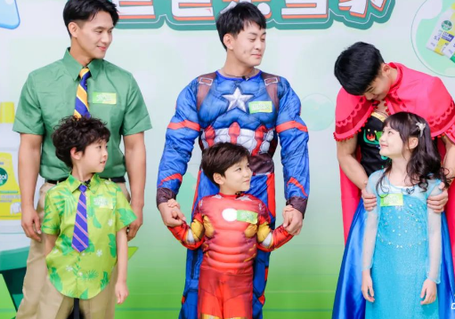 惊喜连连、笑料不断,亲子家务运动PK欢乐上演 惊喜连连、笑料不断,亲子家务运动PK欢乐上演